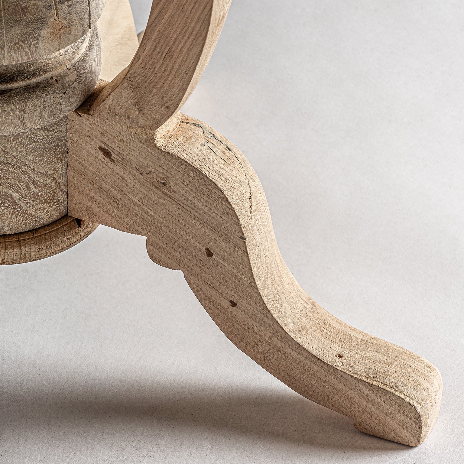 VOUXELL SIDE TABLE